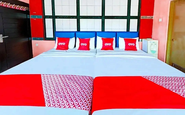 Hotel Indah Savana by OYO Rooms