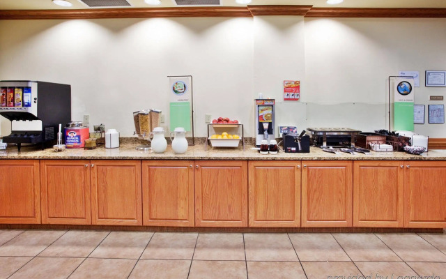 Country Inn & Suites by Radisson, Tifton, GA