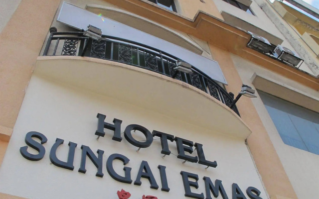 Hotel Sungai Emas