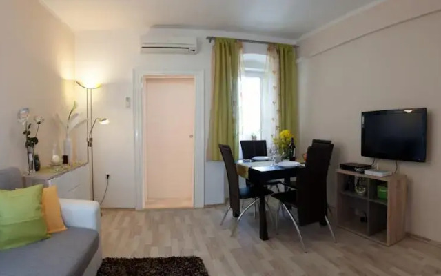 Leonarda Apartments