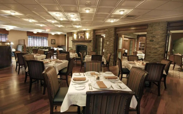 Clinton Inn Hotel & Event Center