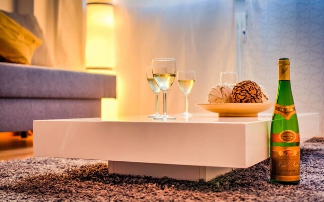 Nice 2 Rooms in European District
