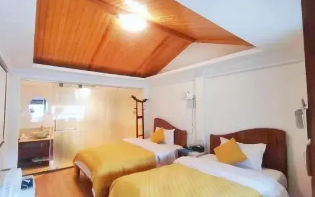 Lijiang Ancient City Jiebanxing Inn (Wuyi Street Branch)