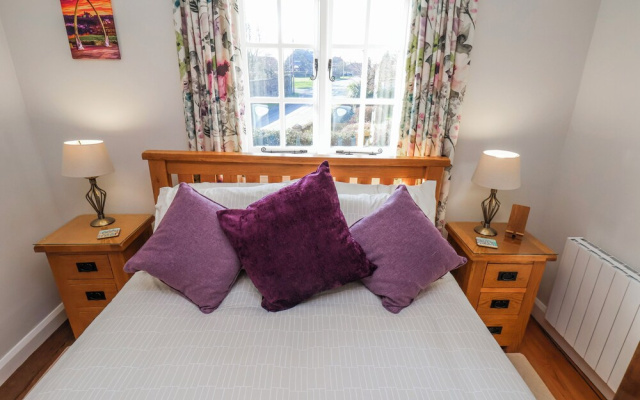 Holly Cottage