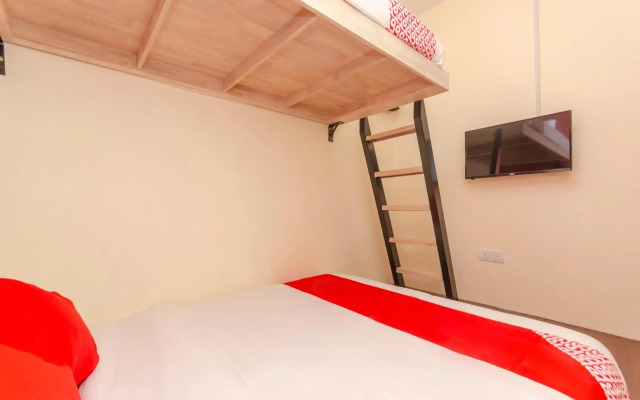 OYO 778 BMW 2 Hotel