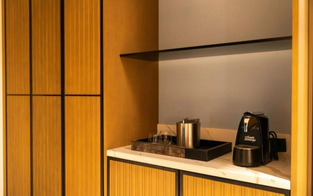 Hotel Santiago, Curio Collection by Hilton