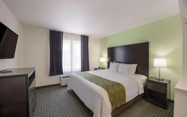 Quality Inn & Suites Clayton, NM