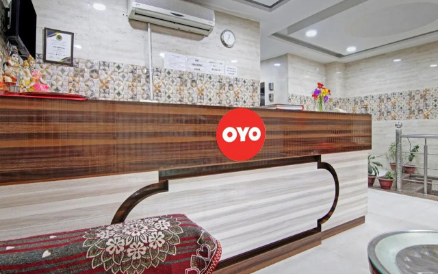 Oyo Flagship 807479 Hotel Collection