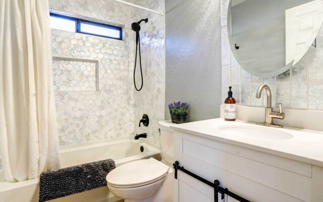 Spacious Arizona Getaway w/ Pool, Pets Welcome!