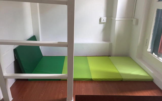 Royal Hostel