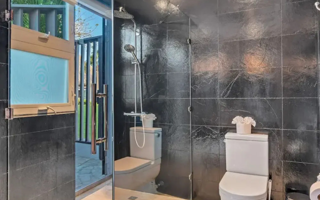 Luxurious 8-bedroom Dreamy Villa