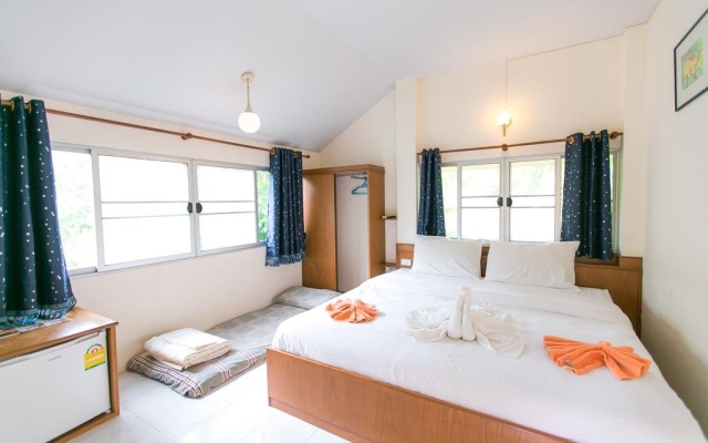 Sea Scene House's – Guest Rooms – Bang Saphan