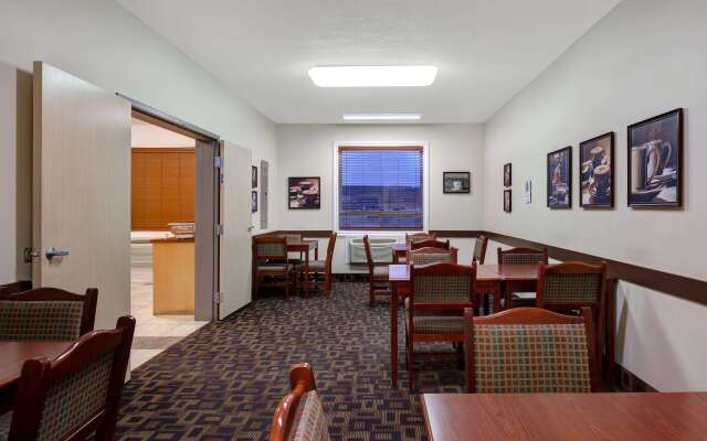 Days Inn by Wyndham Dawson Creek