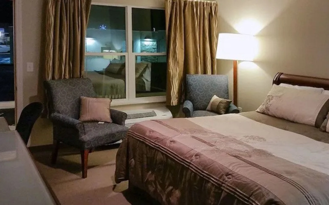Rolling Hills Lodge