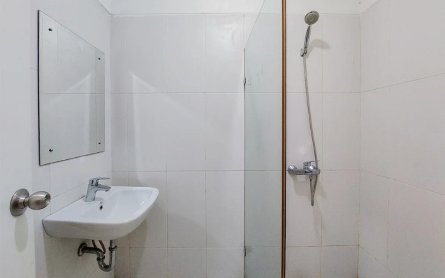 Simply Studio at Tamansari Skylounge Apartment