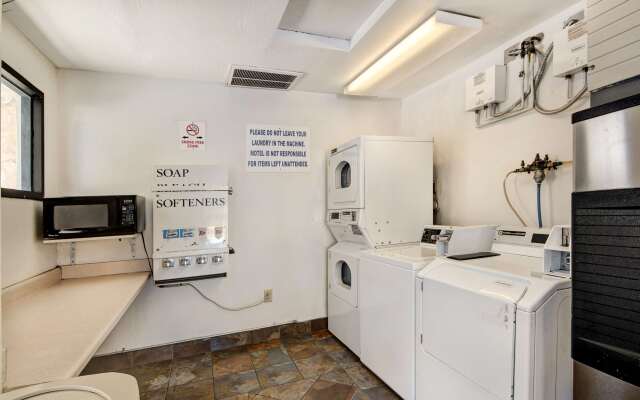 Motel 6 Dallas, TX - Forest Lane
