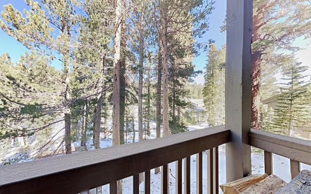 Spacious Condo with Full Kitchen - Steps Away from Summer Hiking and Biking Adventures! by RedAwning