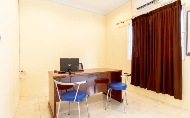 Oyo 1505 Studio 10 Home Stay