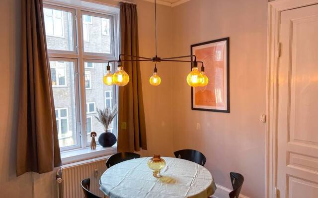 3Br Apartment Heart Of Cph Designer Interior