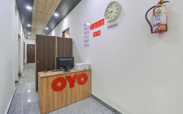 OYO 43708 Hotel Grand Inn