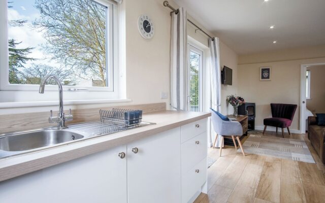 Skomer Lodge - 2 Bedroom Lodge - Manorbier