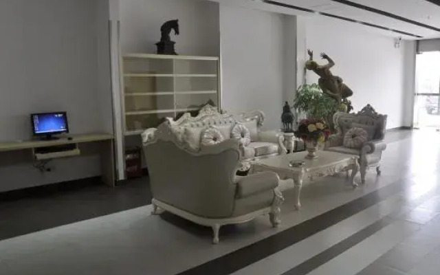 Yantong Hotel