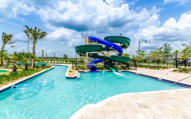 Romeo Circle Villa Storey Lake