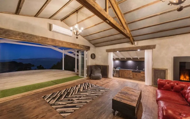 Woodside Bay Chalets