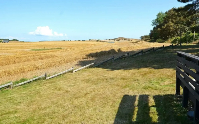 6 Person Holiday Home in Martofte