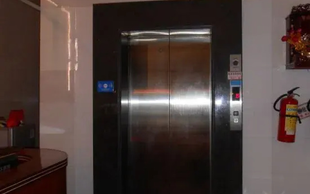 Yuxing Hostel