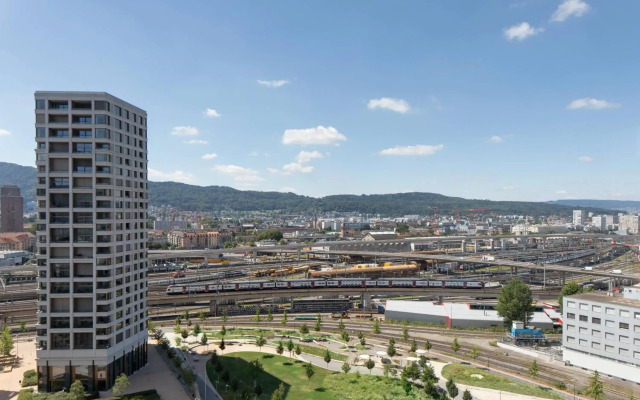 Renaissance Zürich Tower Hotel