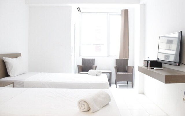 Comfy Studio Apartment at Emerald Tower