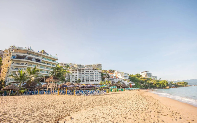 Blue Chairs Beachfront Resort Puerto Vallarta Mexico - Adults Only