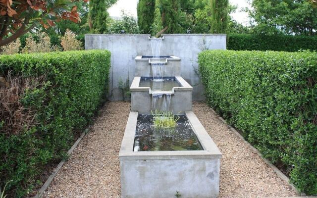 Country Lane Gardens