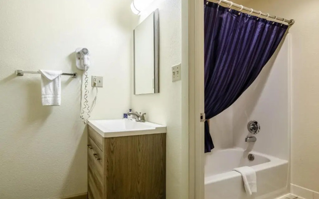 GuestHouse Inn & Suites Fort Collins