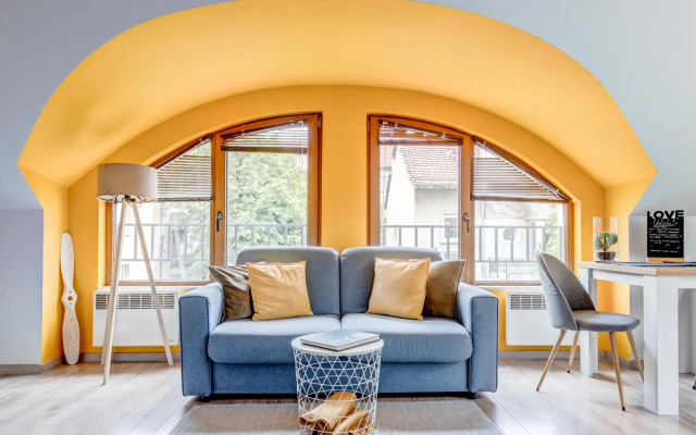 Park Loft next to Eagle's Bridge