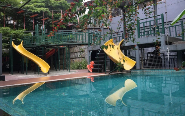 Rumah Stroberi Organic Farm and Lodge