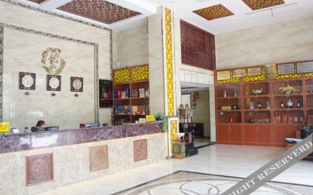 The OYO Huanggang Linlong Hotel