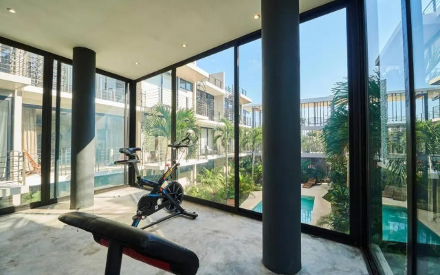 305 Amena Modern Secluded Penthouse w/ Private Pool & Gym