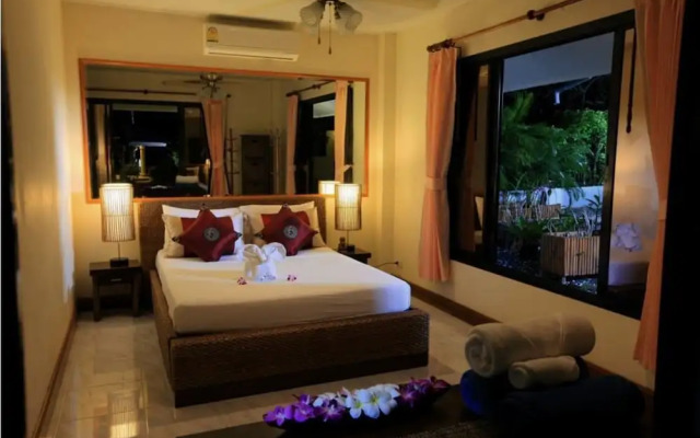 5 Bedroom Beach Front Villa on Samrong Bay
