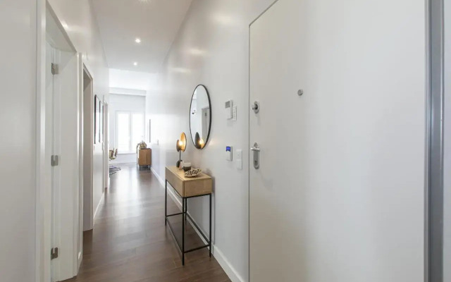 Elegant & Sophisticated Campo Ourique by GT House