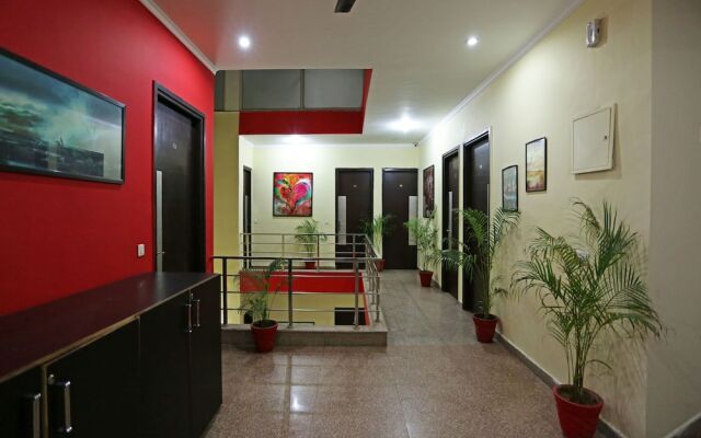 OYO 567 Hotel Royal Stay Inn