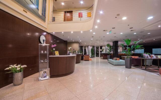 Lions Garden Hotel