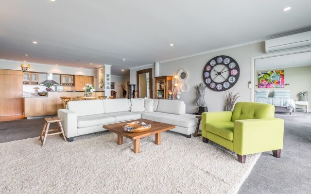 QV Waterfront Apt on Princes Wharf - 941