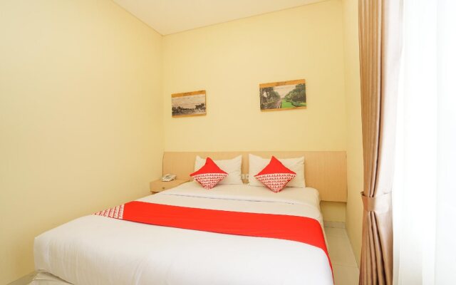 OYO 272 M Suite Homestay