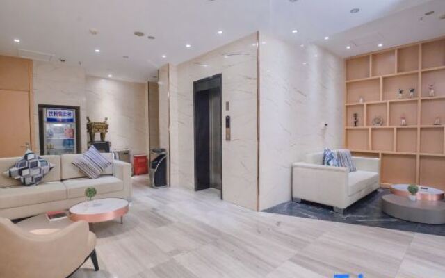 Yasite Hotel (Suizhou Wenfeng Caodianzi Street Branch)
