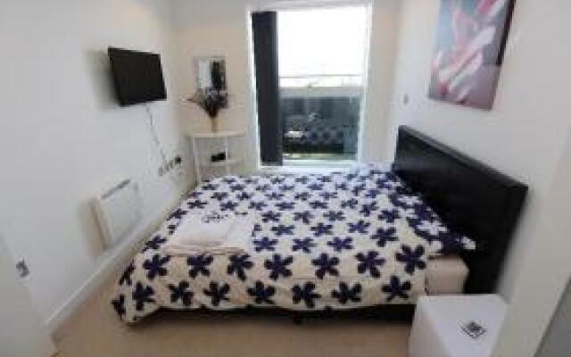 Executive 2 bedroom heart of BBC Media City