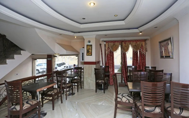 Hotel Luck Residency