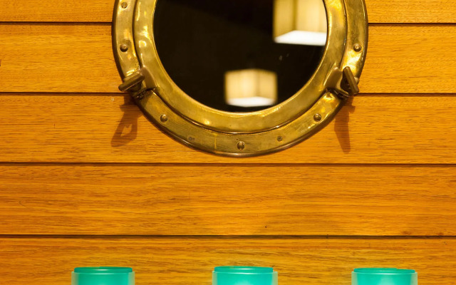 Mitchell on Main Motel & Apartments