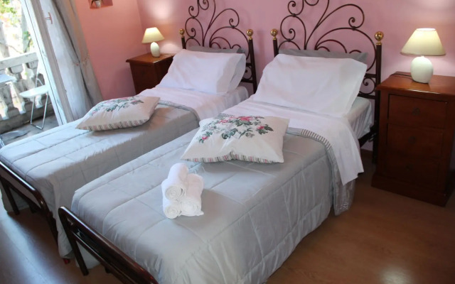 Duca's Guest House